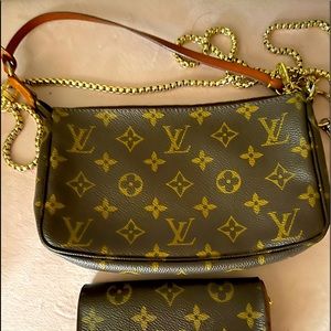 LV pouchette bag   AUTHENTIC No longer use.